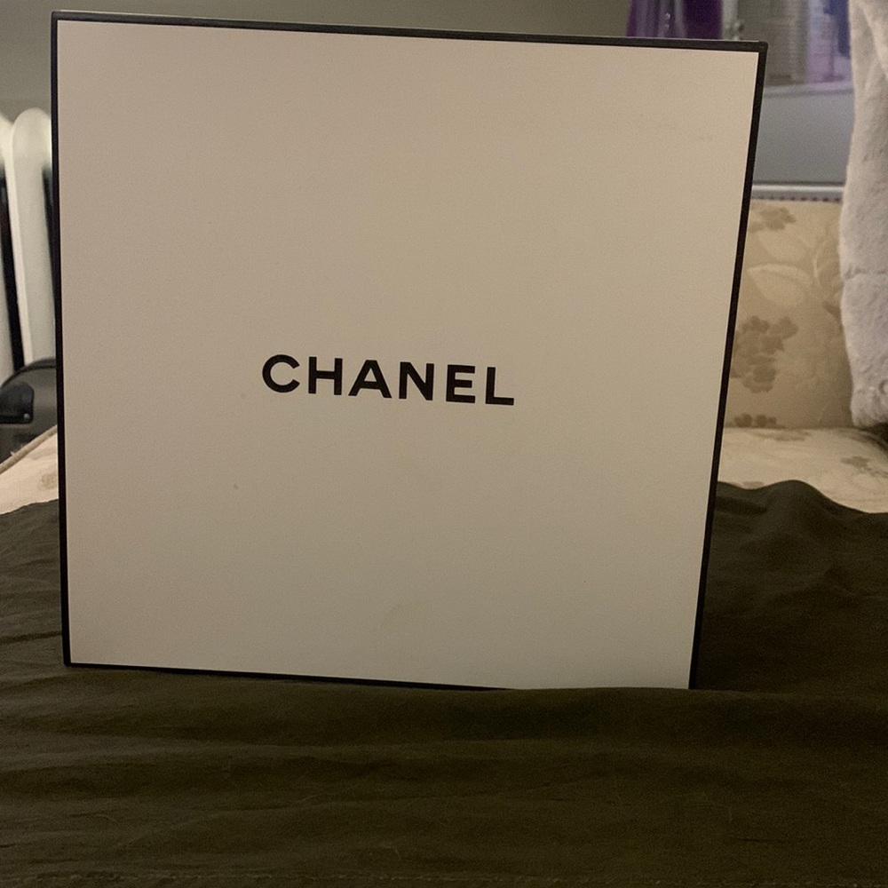 Chanel box